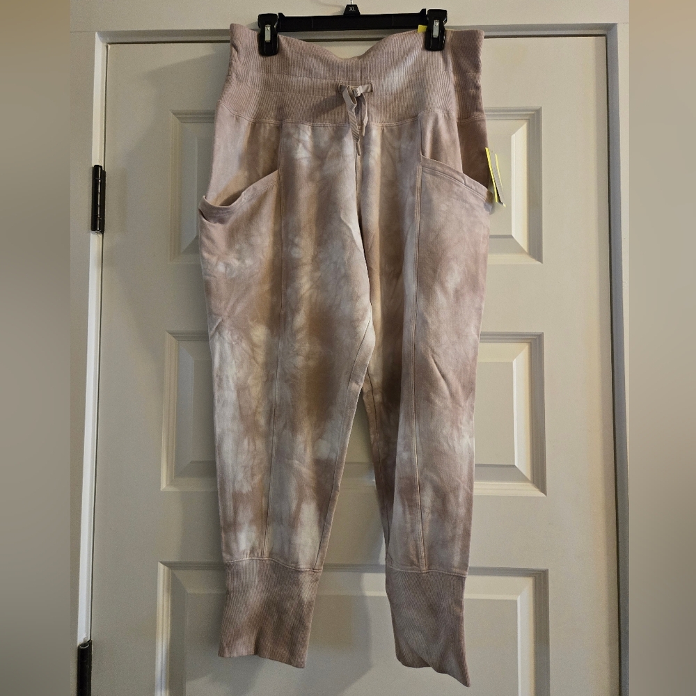 Women's Tie-Dye Track Pants with Elastic Waistband All In Motion sz Large Cream